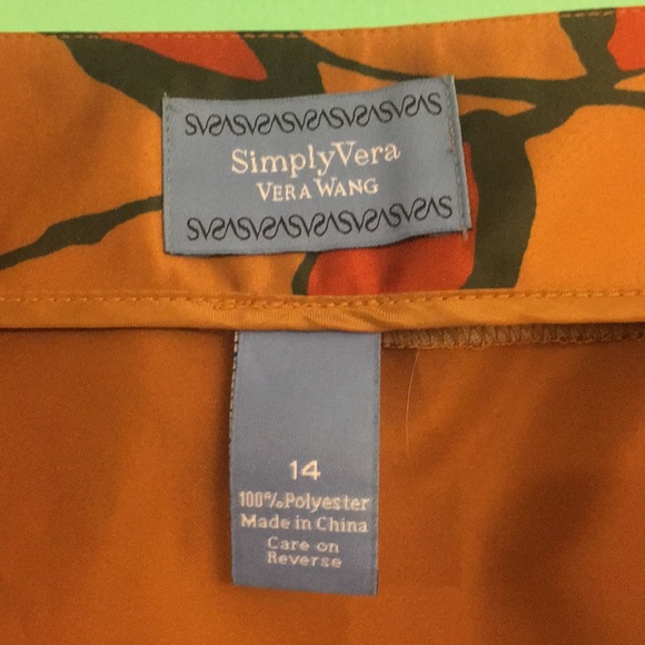 Vera Wang- floral pattern pleated skirt - Picture 7 of 9